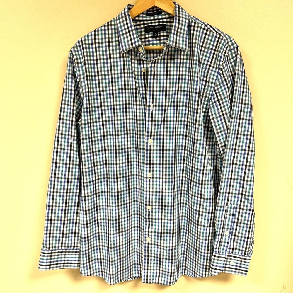 Banana Republic plaid cotton button down shirt L